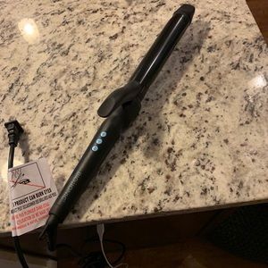Bio Ionic 1.25 inch long barrel curling iron